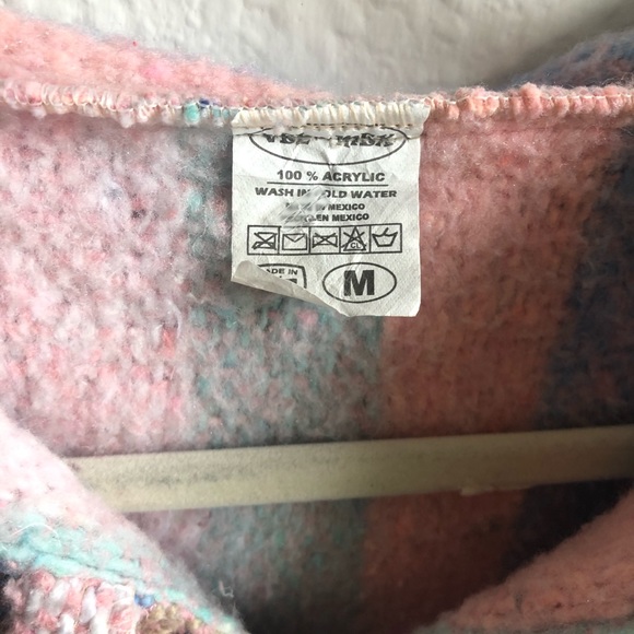 Pastel colored Baja hoodie size medium - Picture 4 of 6